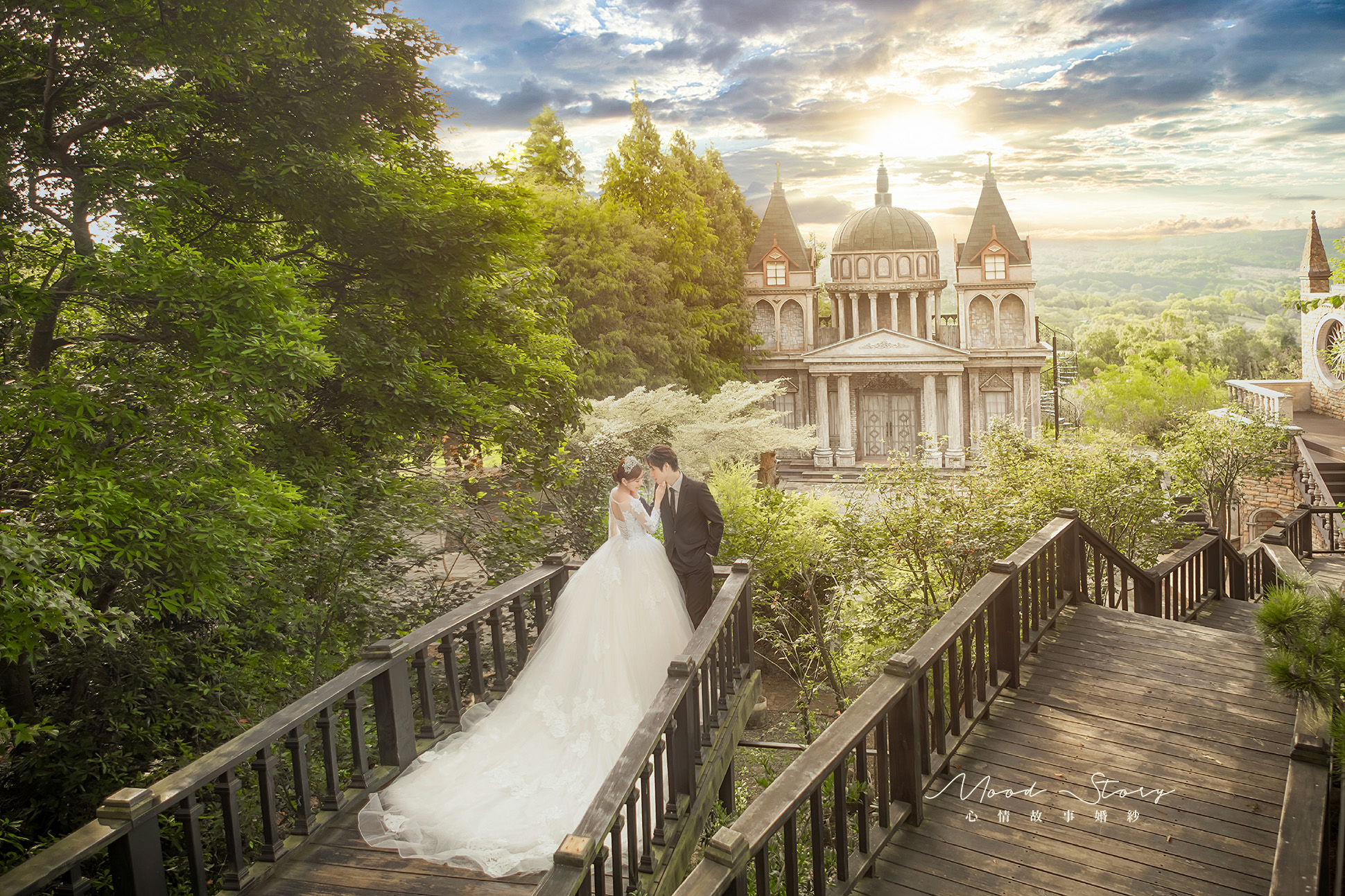 高雄結婚照｜教堂長橋唯美場景婚紗 ｜ Mood Story